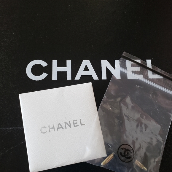 sold ✅Chanel Two-tone Round Cap Toe Escarpins Pumps 39.5 - Picture 4 of 10